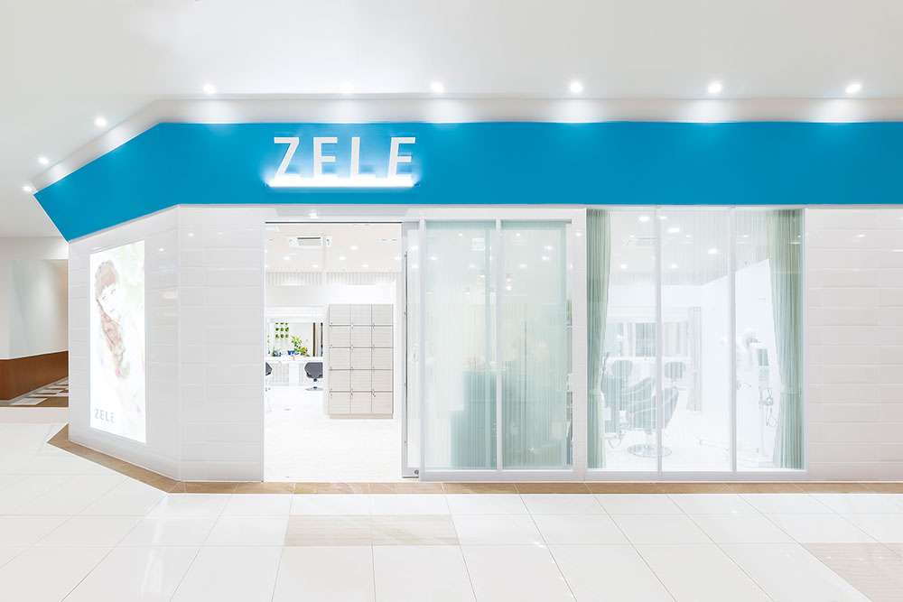 ZELE イオンタウン名西店　外観写真